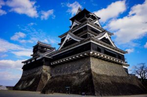 森の中でのワーケーションに最適な民宿と温泉はどこですか？