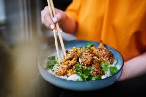 料理が美味しい温泉でのワーケーション宿はどこがおすすめ？