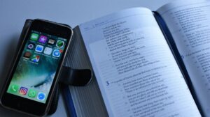 高速Wi-Fi完備の温泉宿で快適なワーケーションを楽しむには？